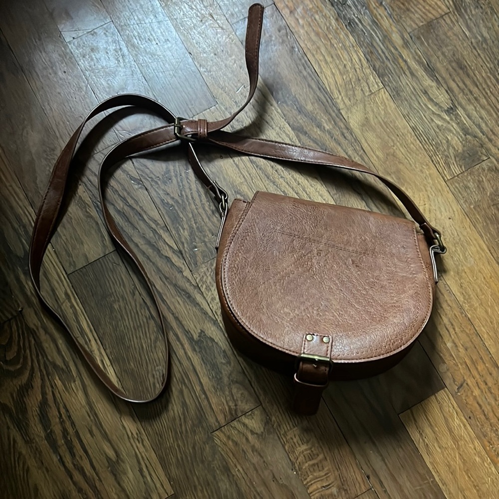 EUC unbranded Saddle bag Crossbody